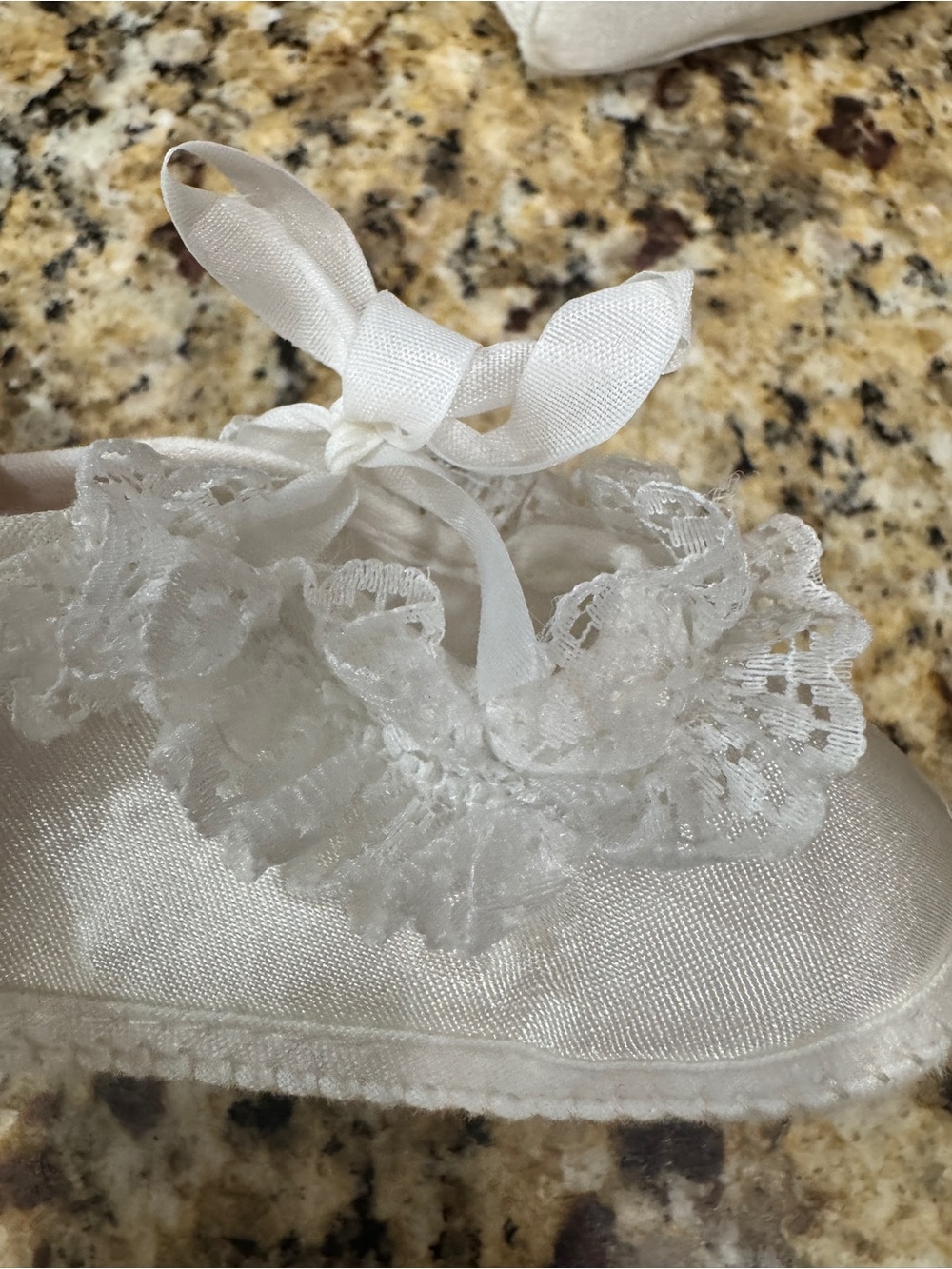 NWT Vintage Baby Deer White Satin Lace Frilly Booties Crib Shoes Newborn Size 1 - Picture 5 of 6